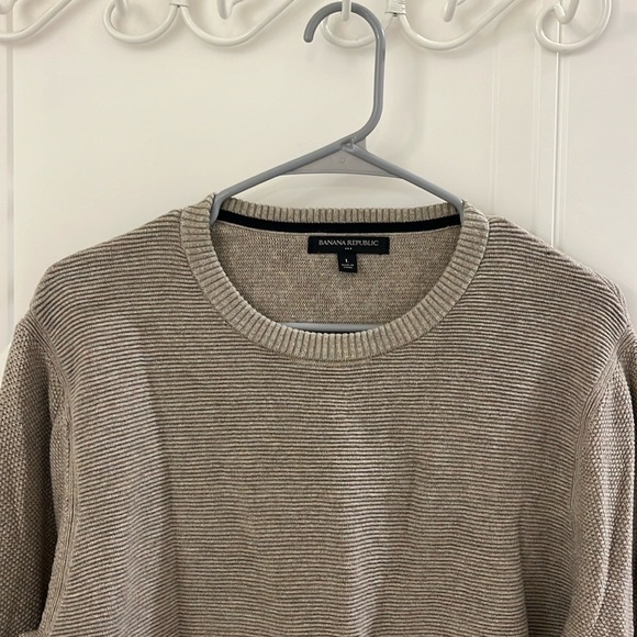 Men’s Banana Republic Sweater - Picture 2 of 5